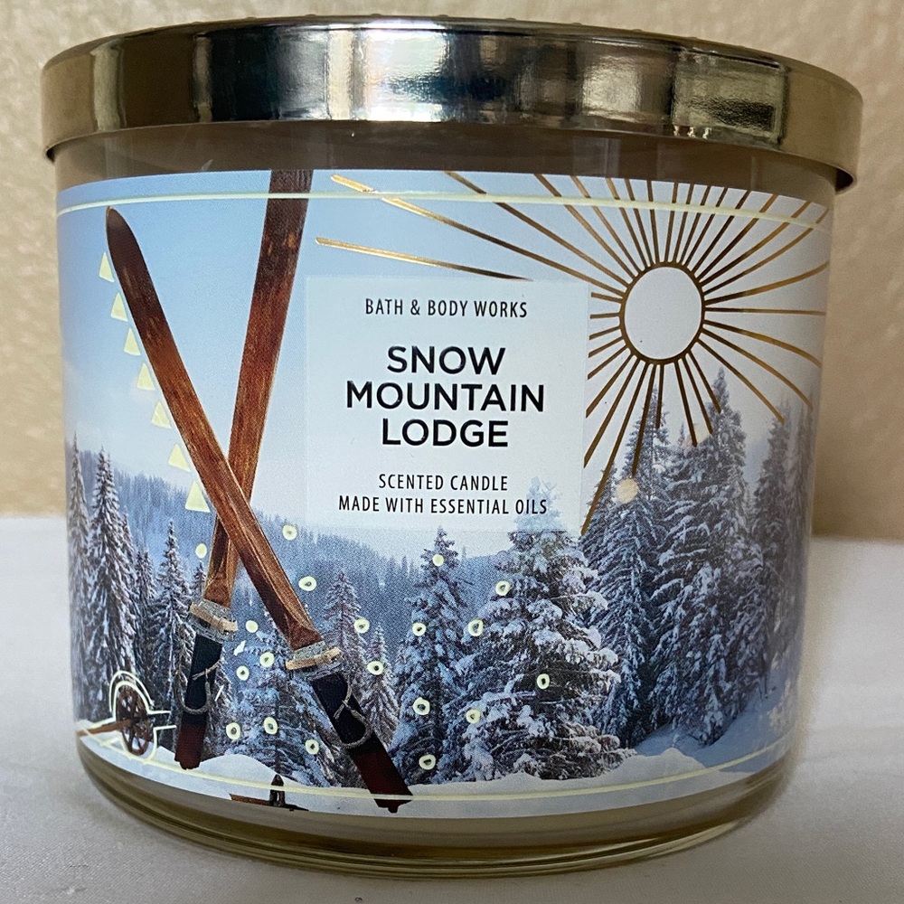 Bath & Body Works Snow Mountain Lodge Candle with Gold Lid